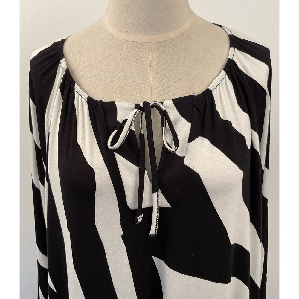 Lularoe NWT Black/ white tie neck shirt 2xL